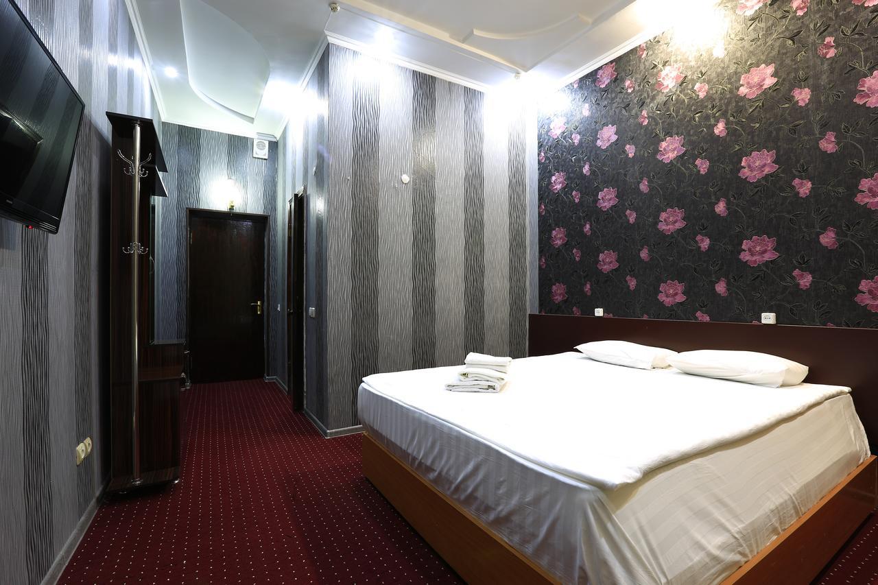 Hostel Raddus-Jss Tashkent Esterno foto