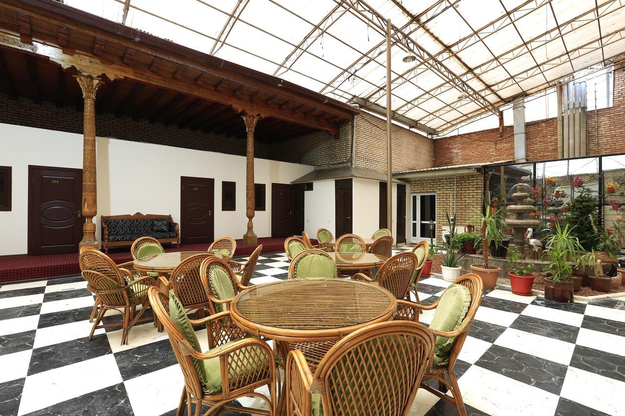 Hostel Raddus-Jss Tashkent Esterno foto